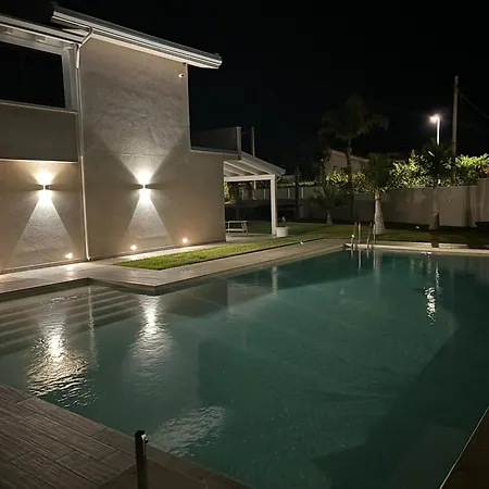 Private Villa, Sun & Pool Mandra Capreria