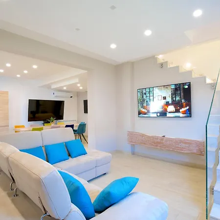 Private Villa, Sun & Pool Villa *
