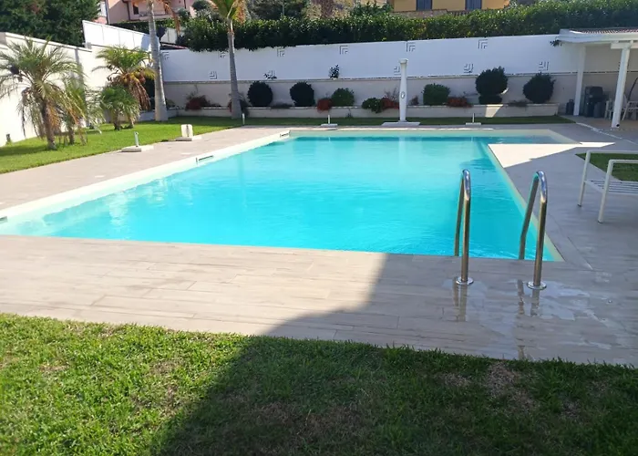 Private Villa, Sun & Pool 别墅