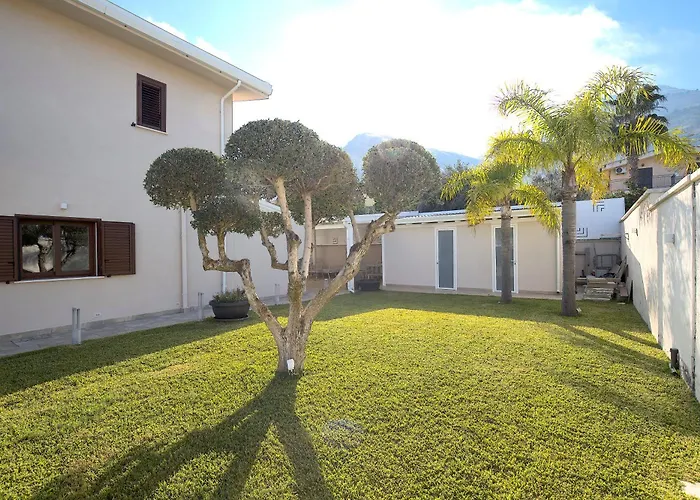 别墅 Private Villa, Sun & Pool Mandra Capreria