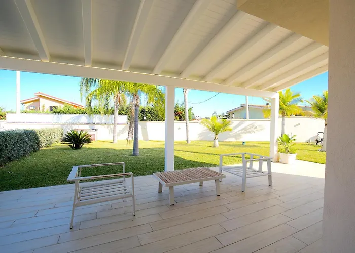 Private Villa, Sun & Pool Villa Mandra Capreria